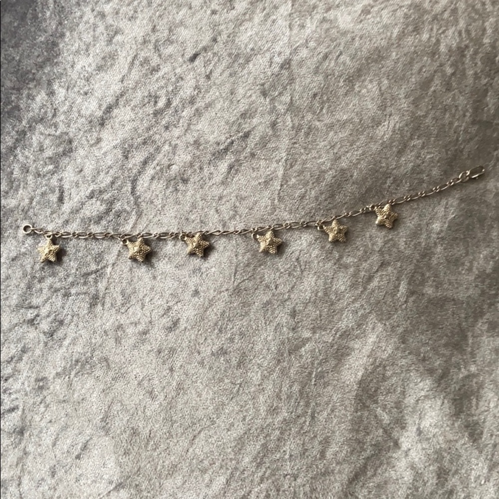 Delicate star bracelet